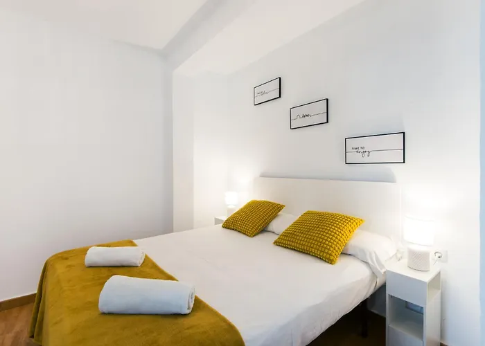 Typical Fishermen House On La Carihuela Τορρεμολίνος